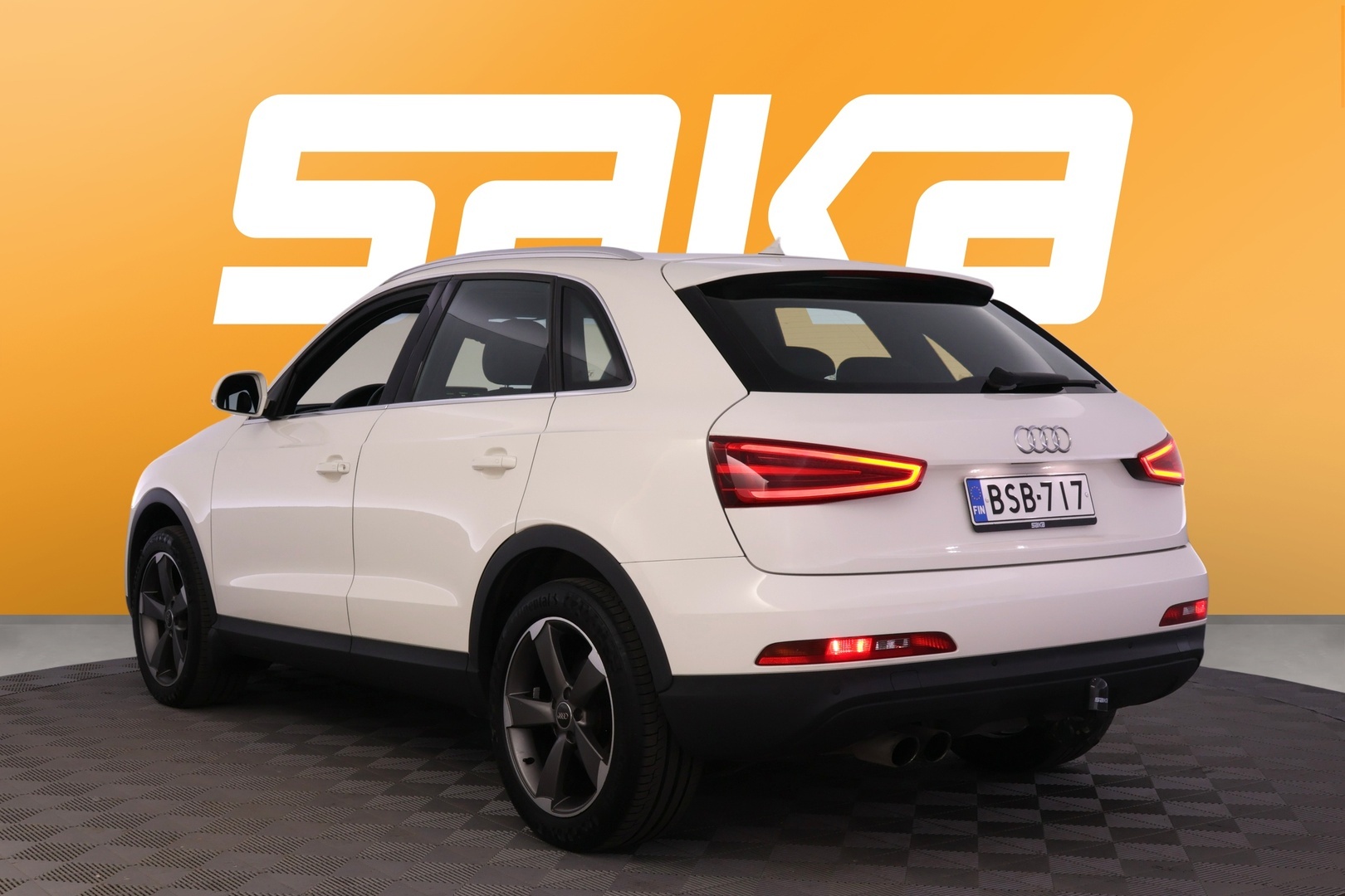 AUDI Q3 2012
