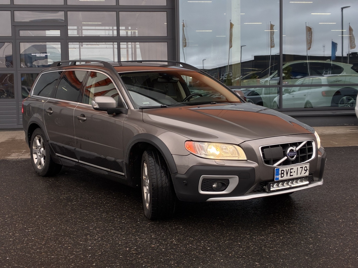 VOLVO XC70 2010