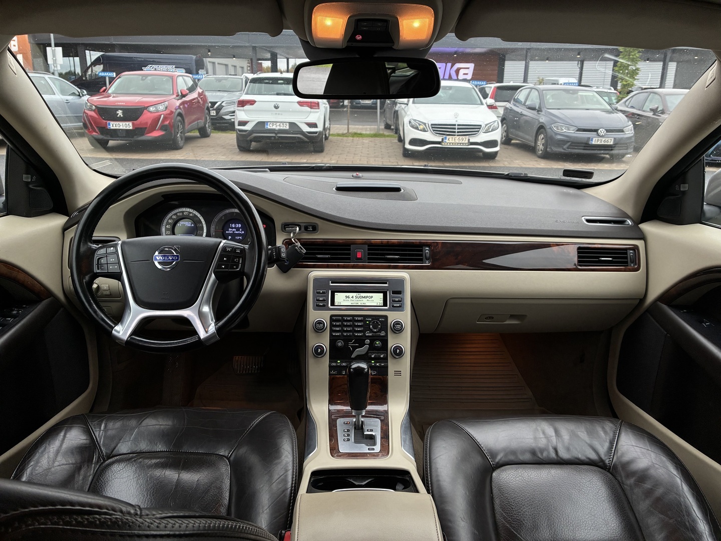 VOLVO XC70 2010