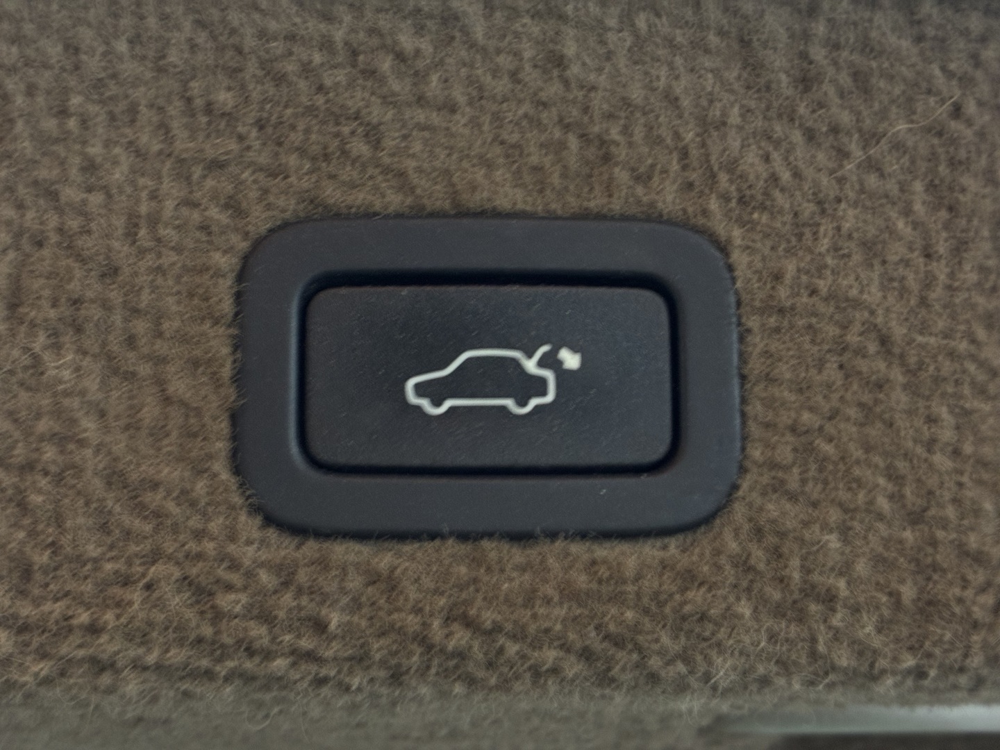 VOLVO XC70 2010