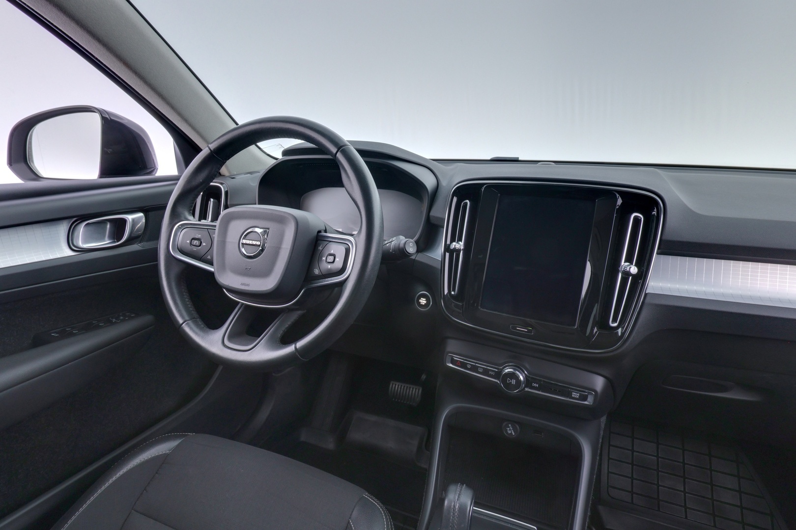 VOLVO XC40 2020
