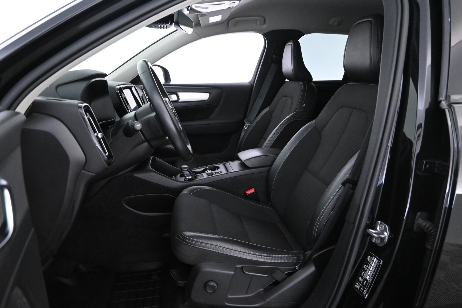 VOLVO XC40 2020