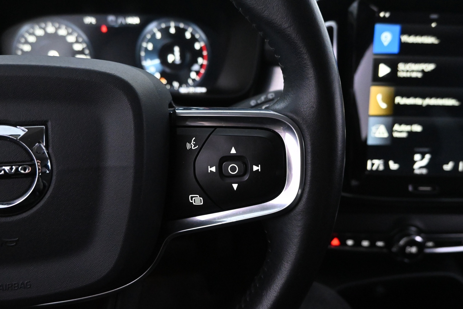 VOLVO XC40 2020