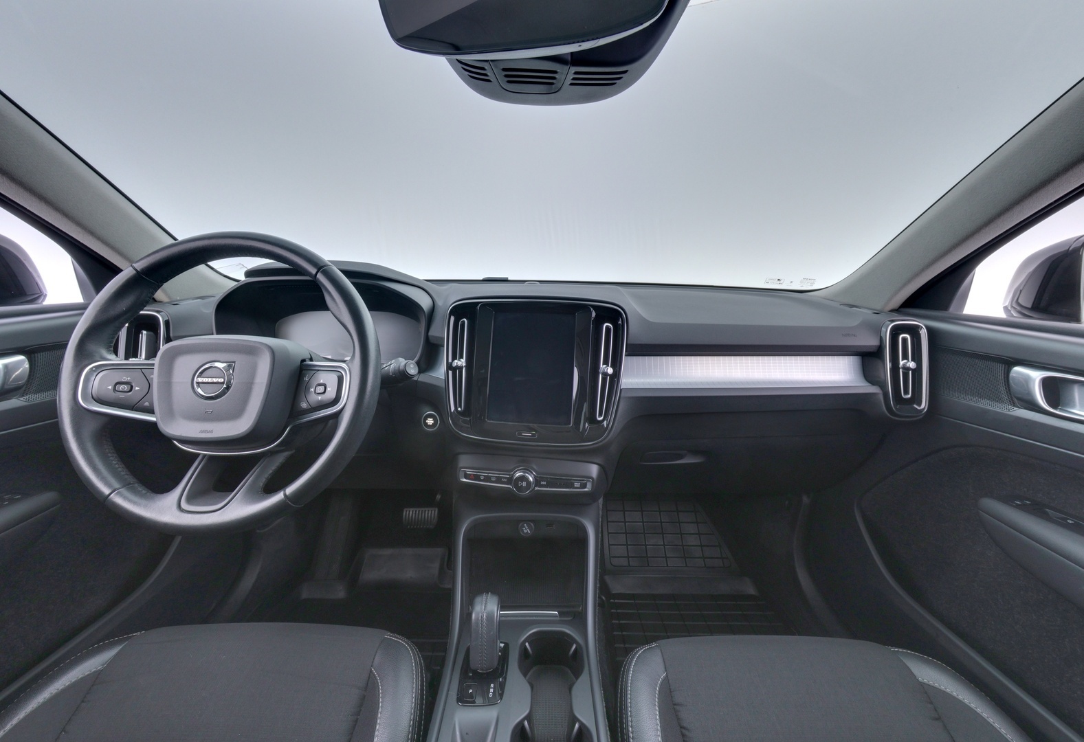 VOLVO XC40 2020