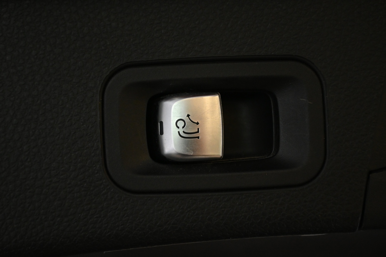 MERCEDES-BENZ C 2016