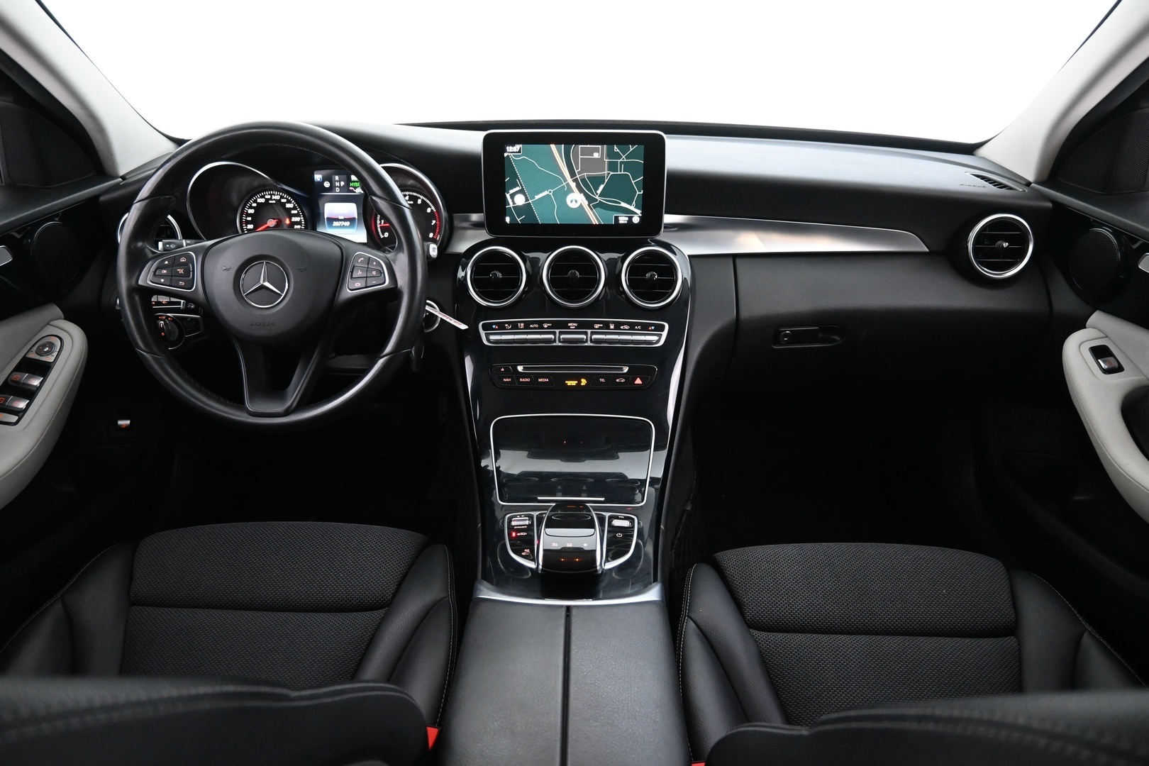 MERCEDES-BENZ C 2016