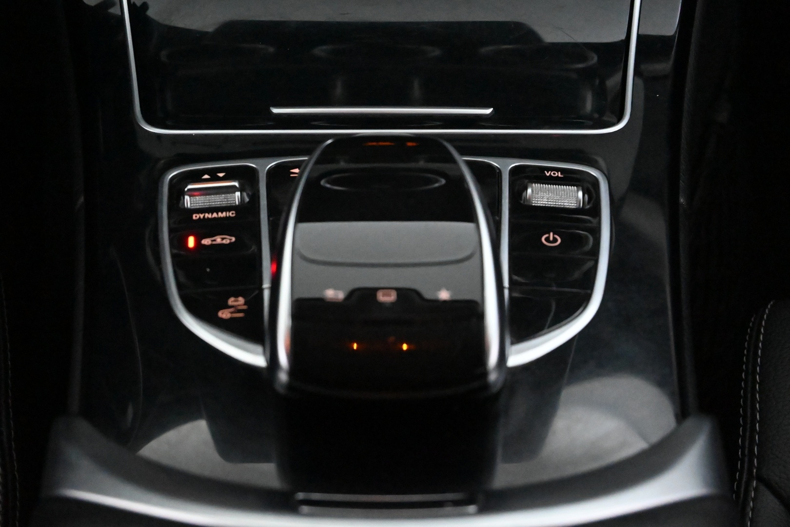 MERCEDES-BENZ C 2016