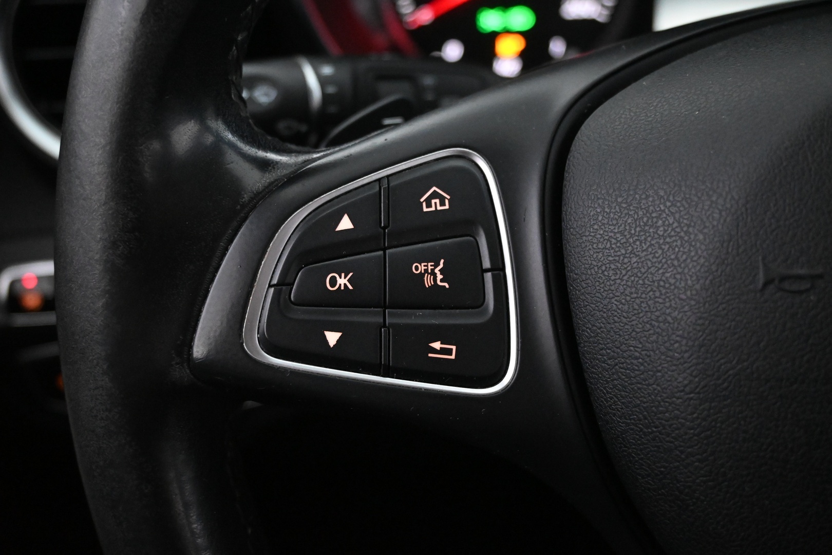 MERCEDES-BENZ C 2016