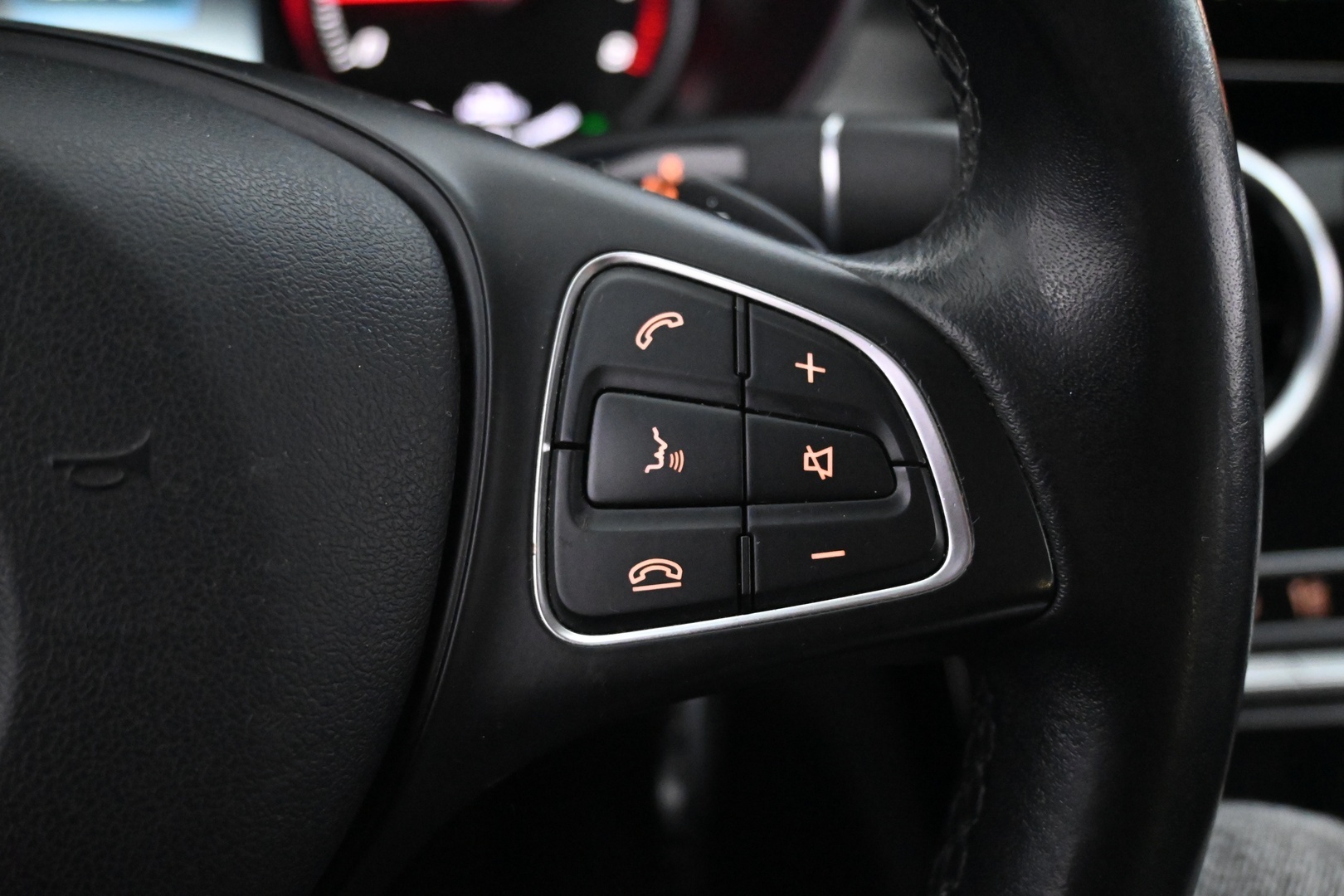 MERCEDES-BENZ C 2016