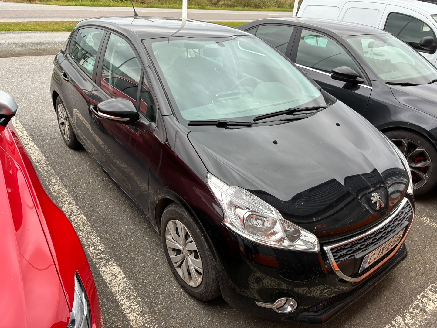 PEUGEOT 208 2015