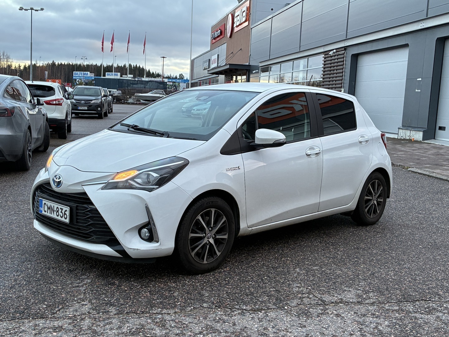 TOYOTA Yaris 2019