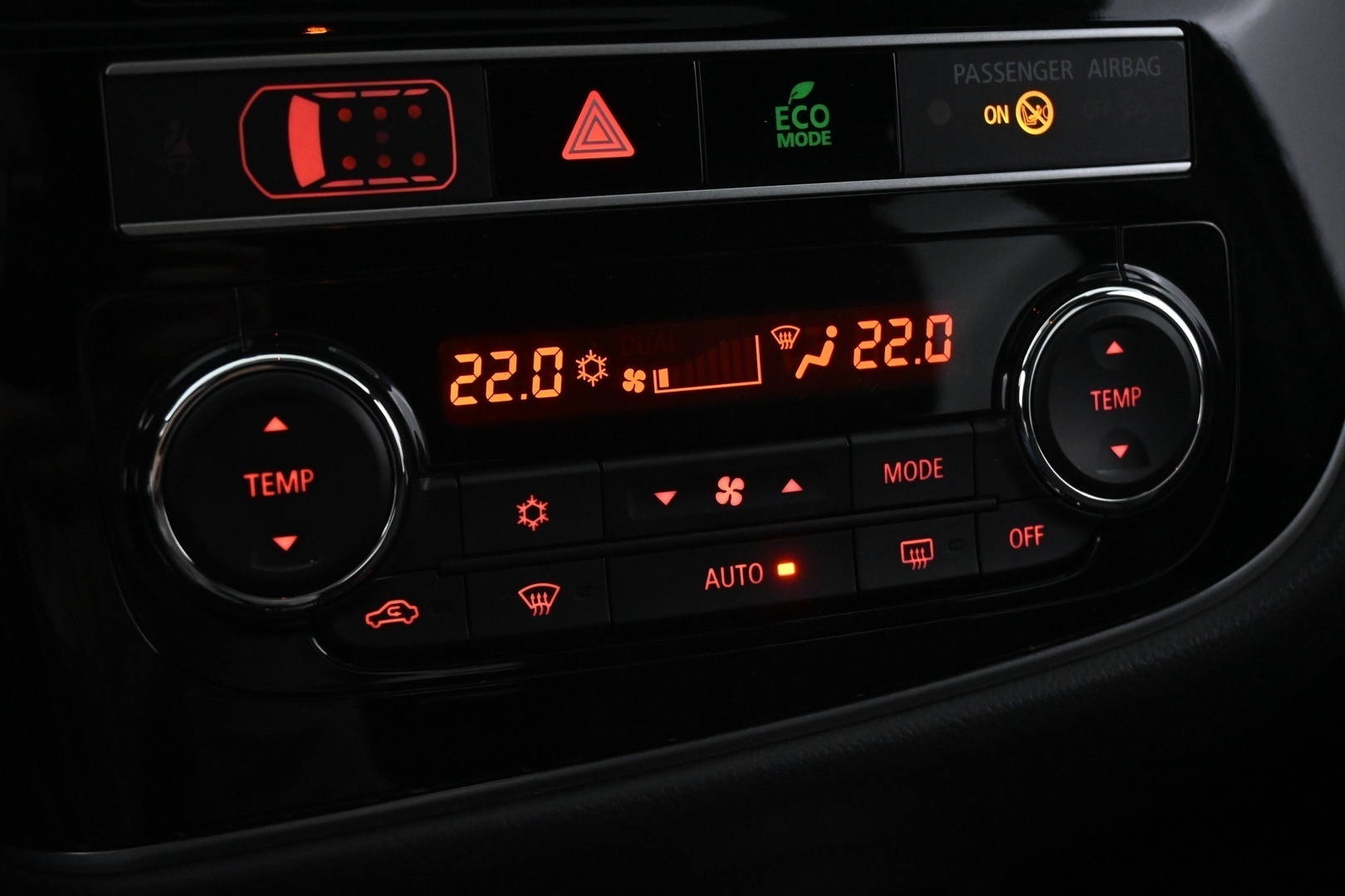 MITSUBISHI Outlander 2019
