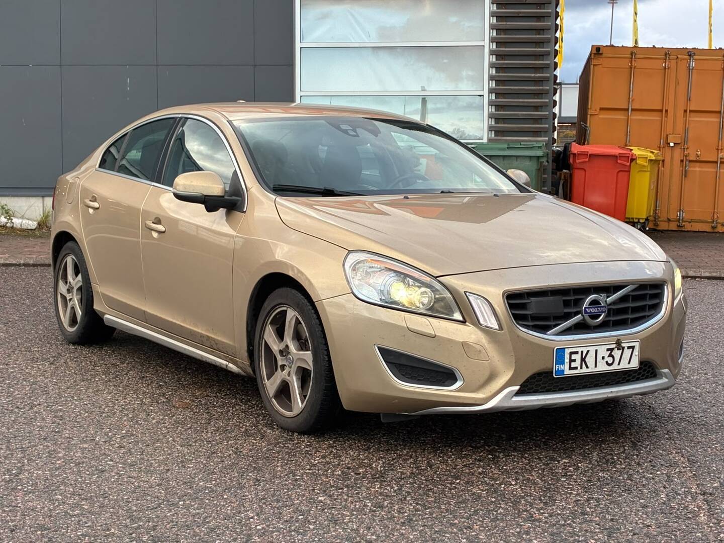 VOLVO S60 2011