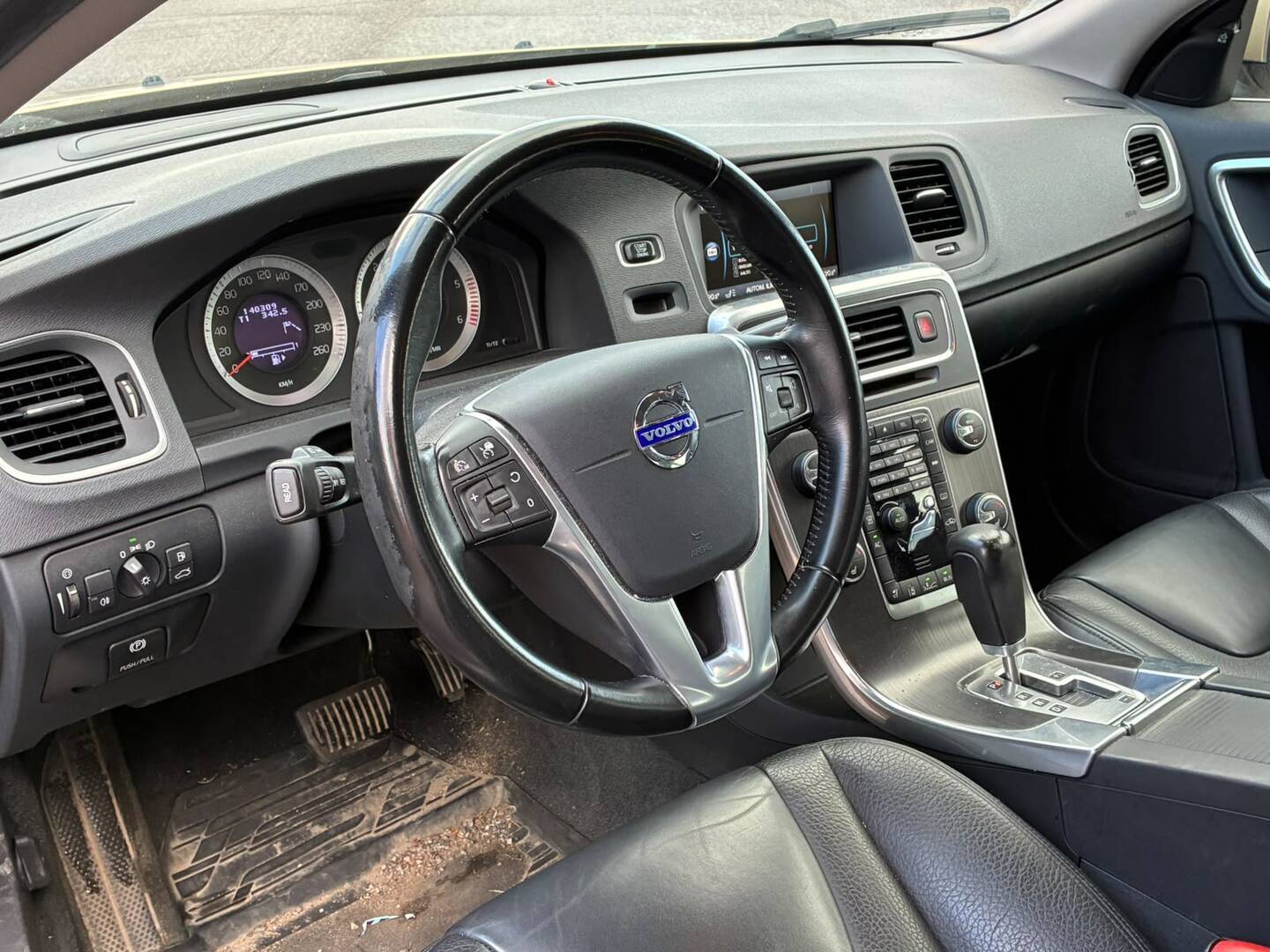 VOLVO S60 2011