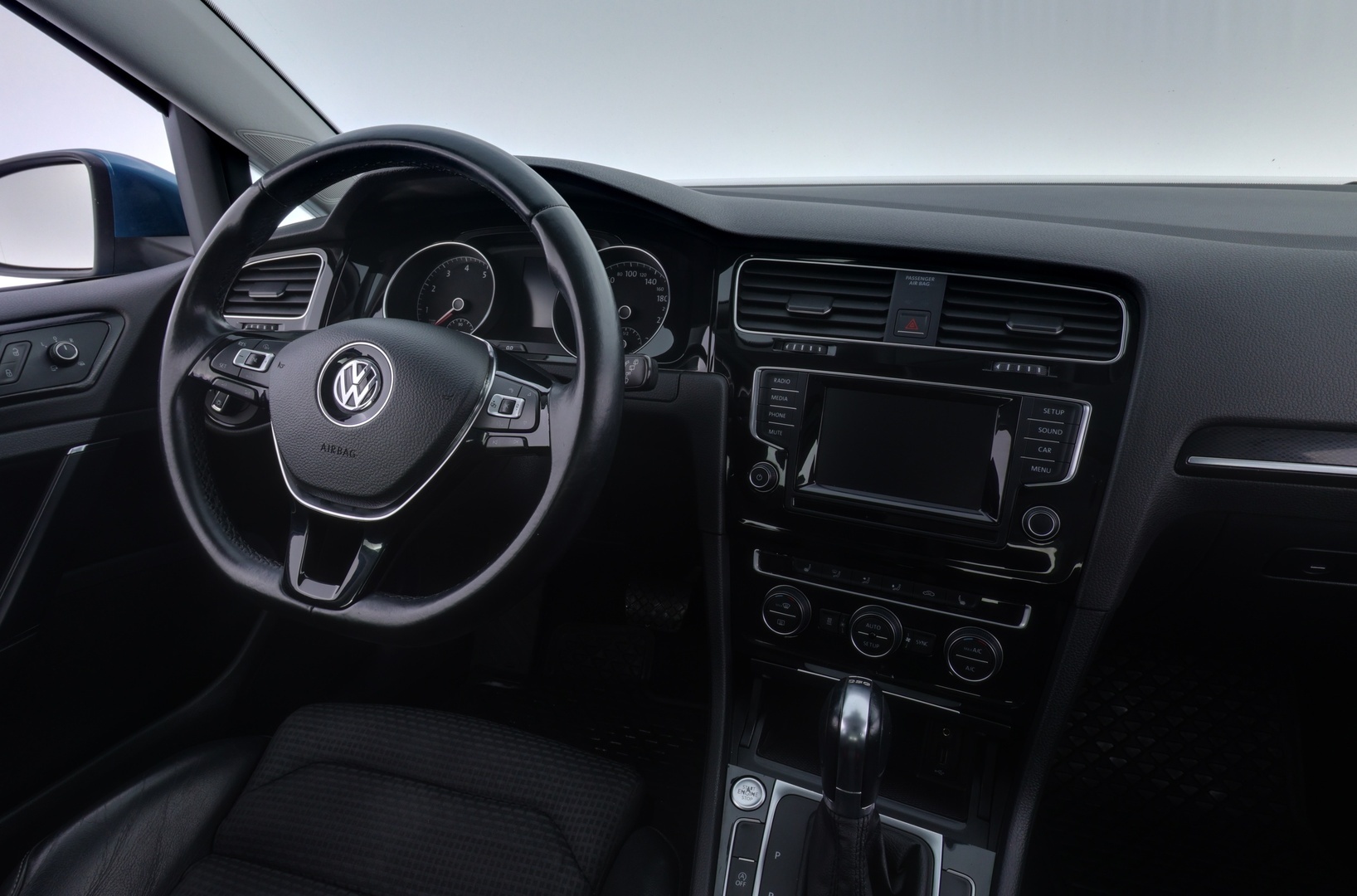 VOLKSWAGEN Golf 2014