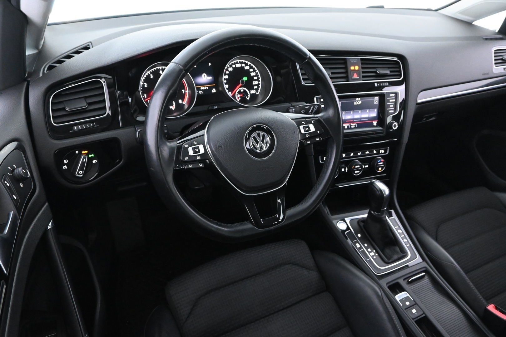 VOLKSWAGEN Golf 2014