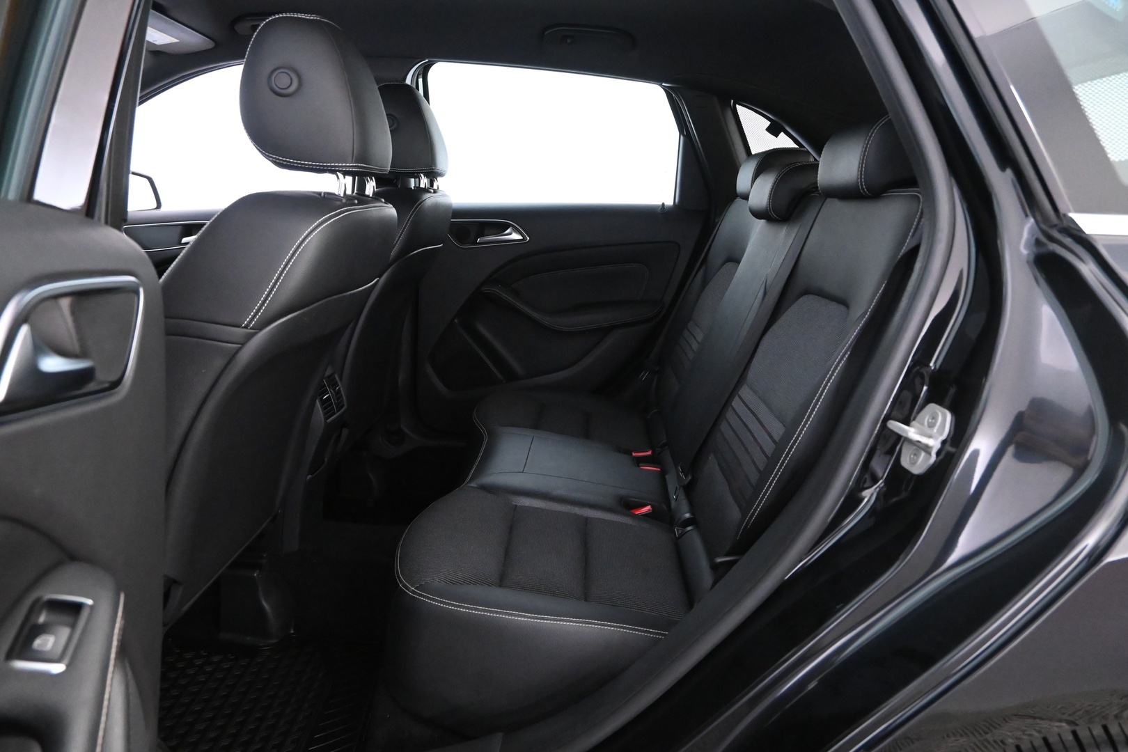 MERCEDES-BENZ B 2016