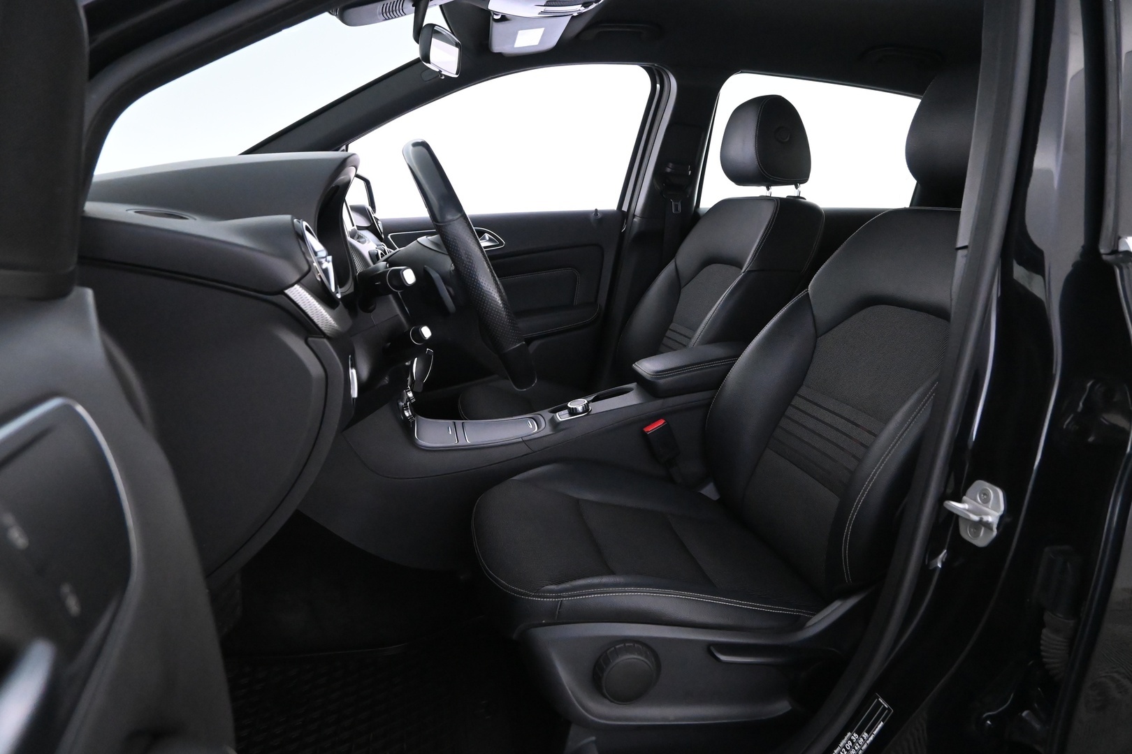 MERCEDES-BENZ B 2016