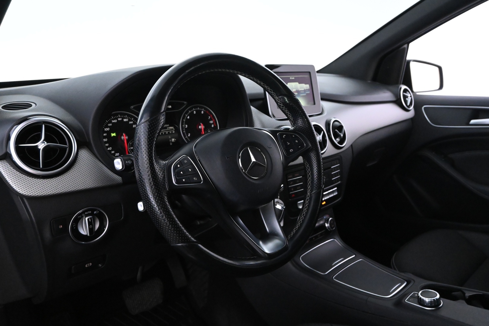 MERCEDES-BENZ B 2016