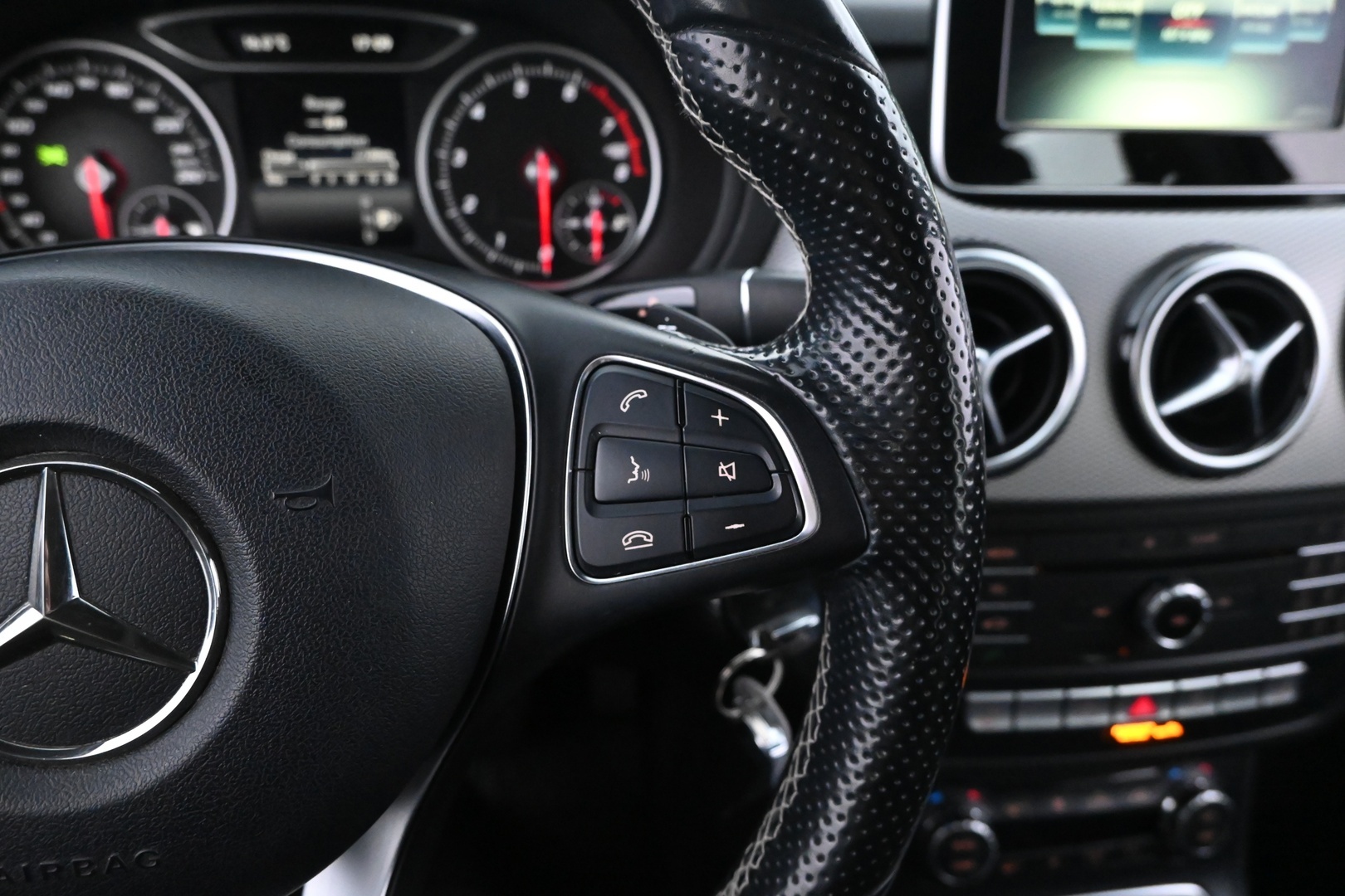 MERCEDES-BENZ B 2016