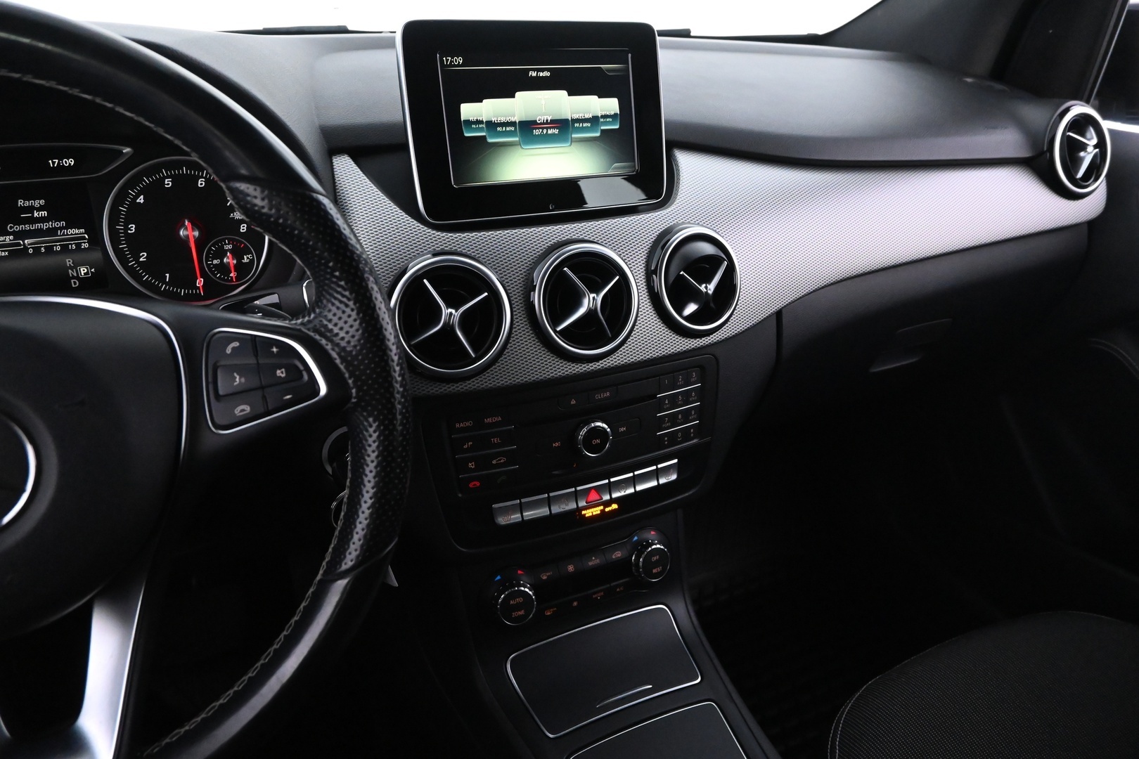 MERCEDES-BENZ B 2016