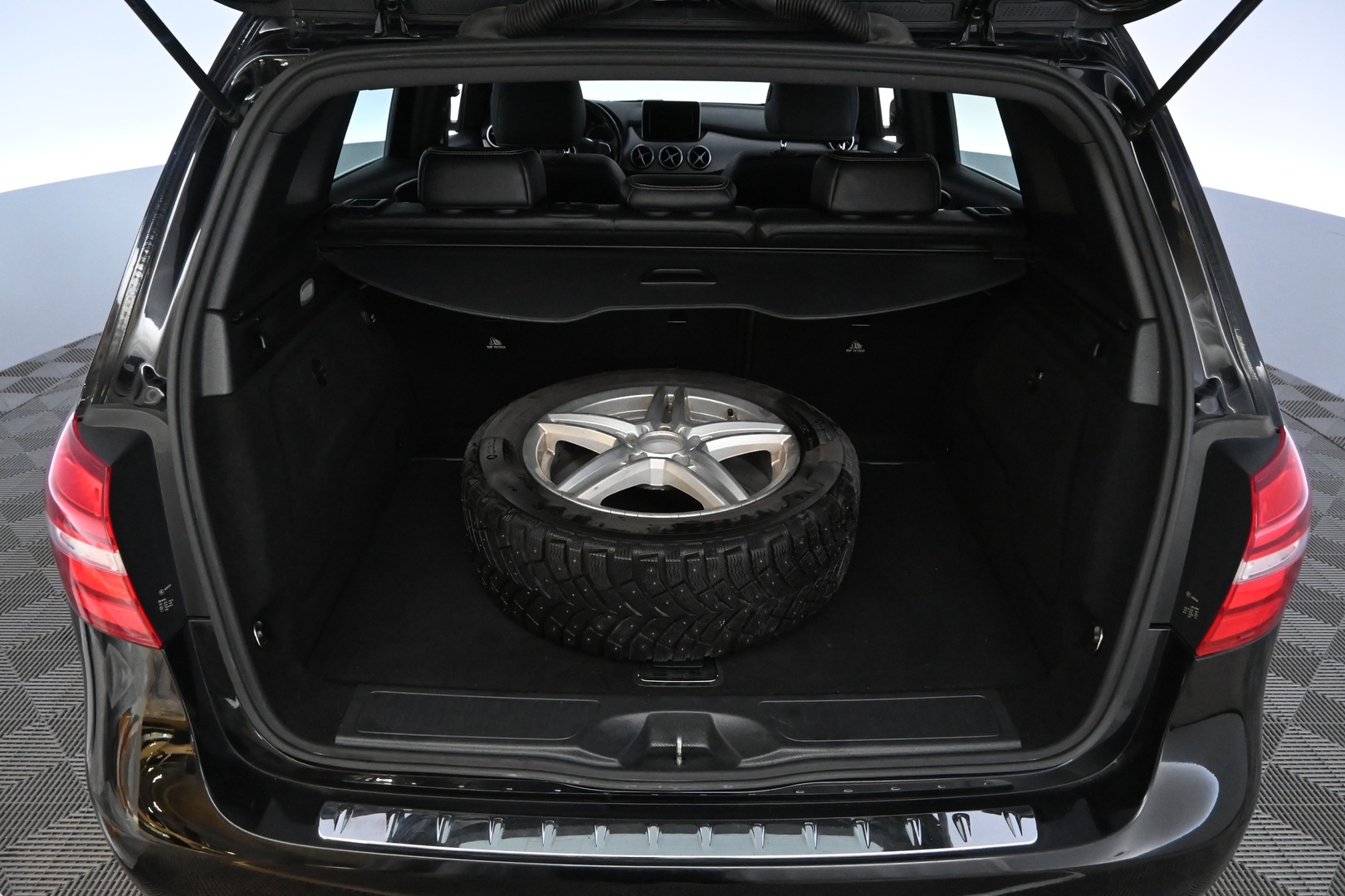 MERCEDES-BENZ B 2016