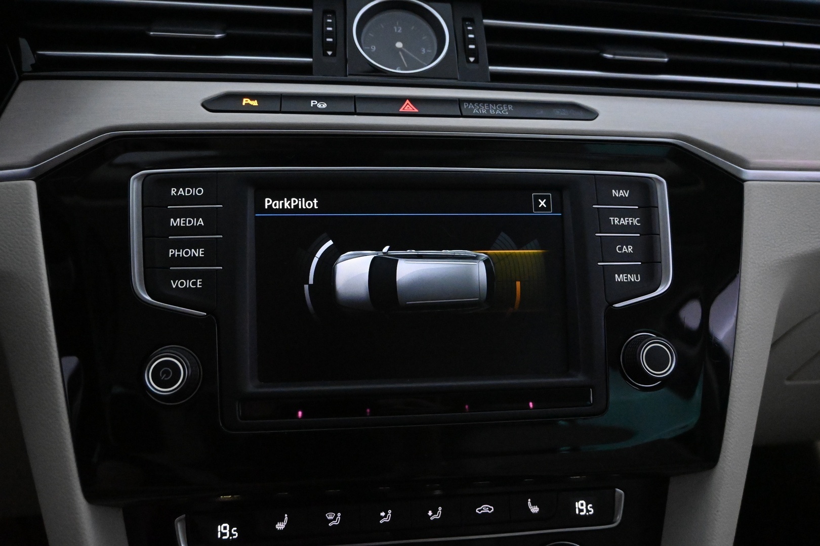 VOLKSWAGEN Passat 2017
