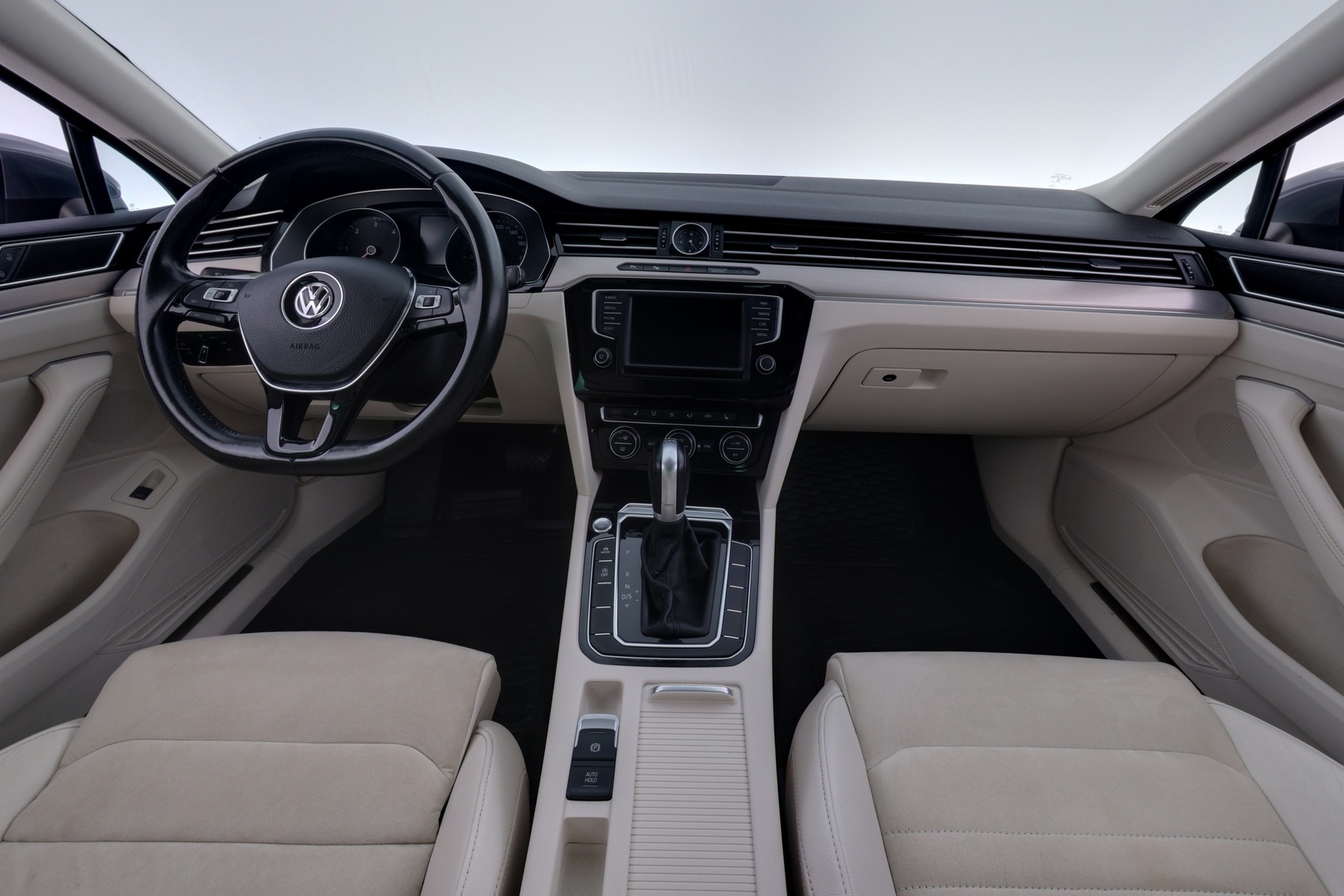 VOLKSWAGEN Passat 2017