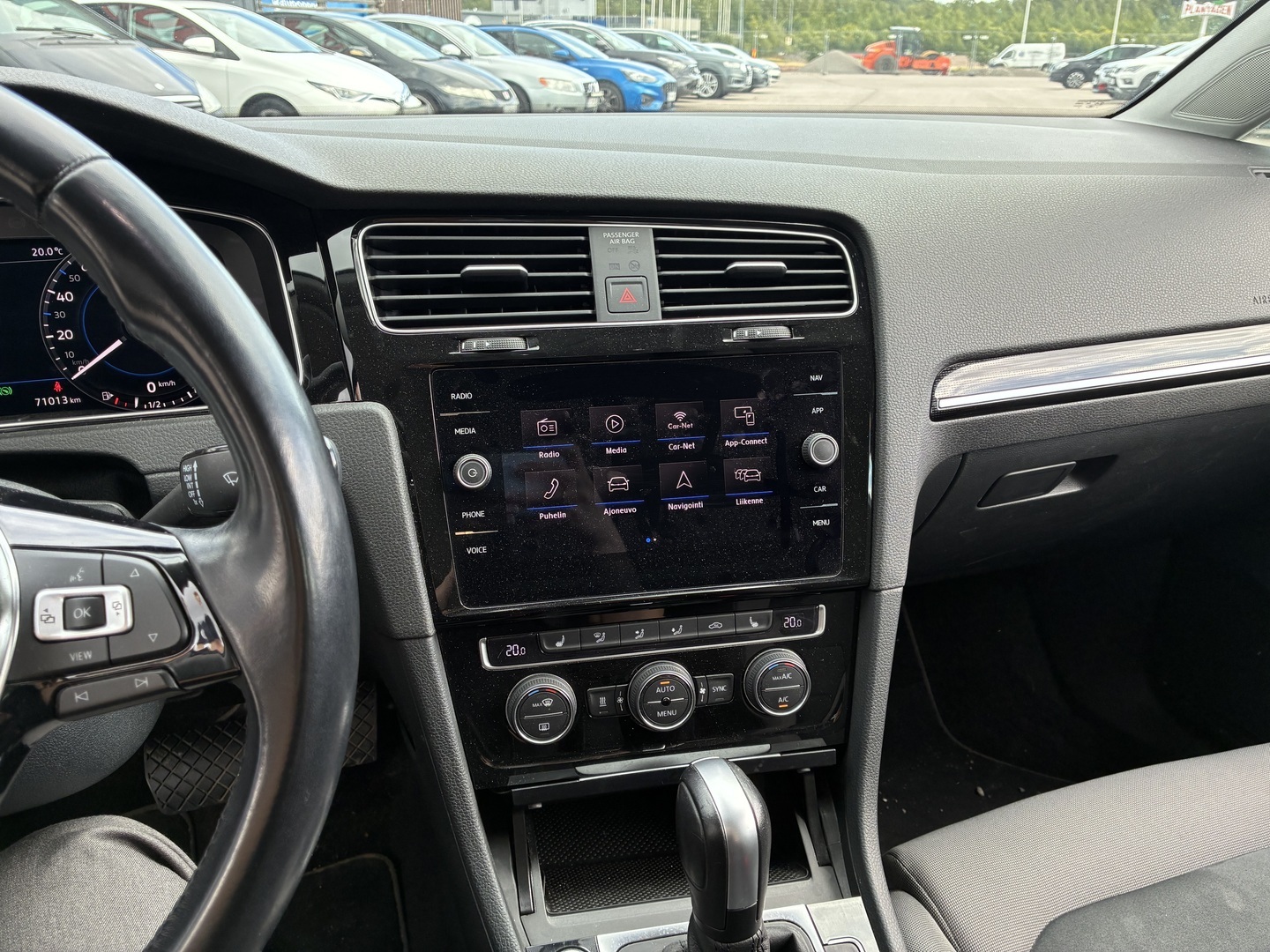 VOLKSWAGEN Golf 2020