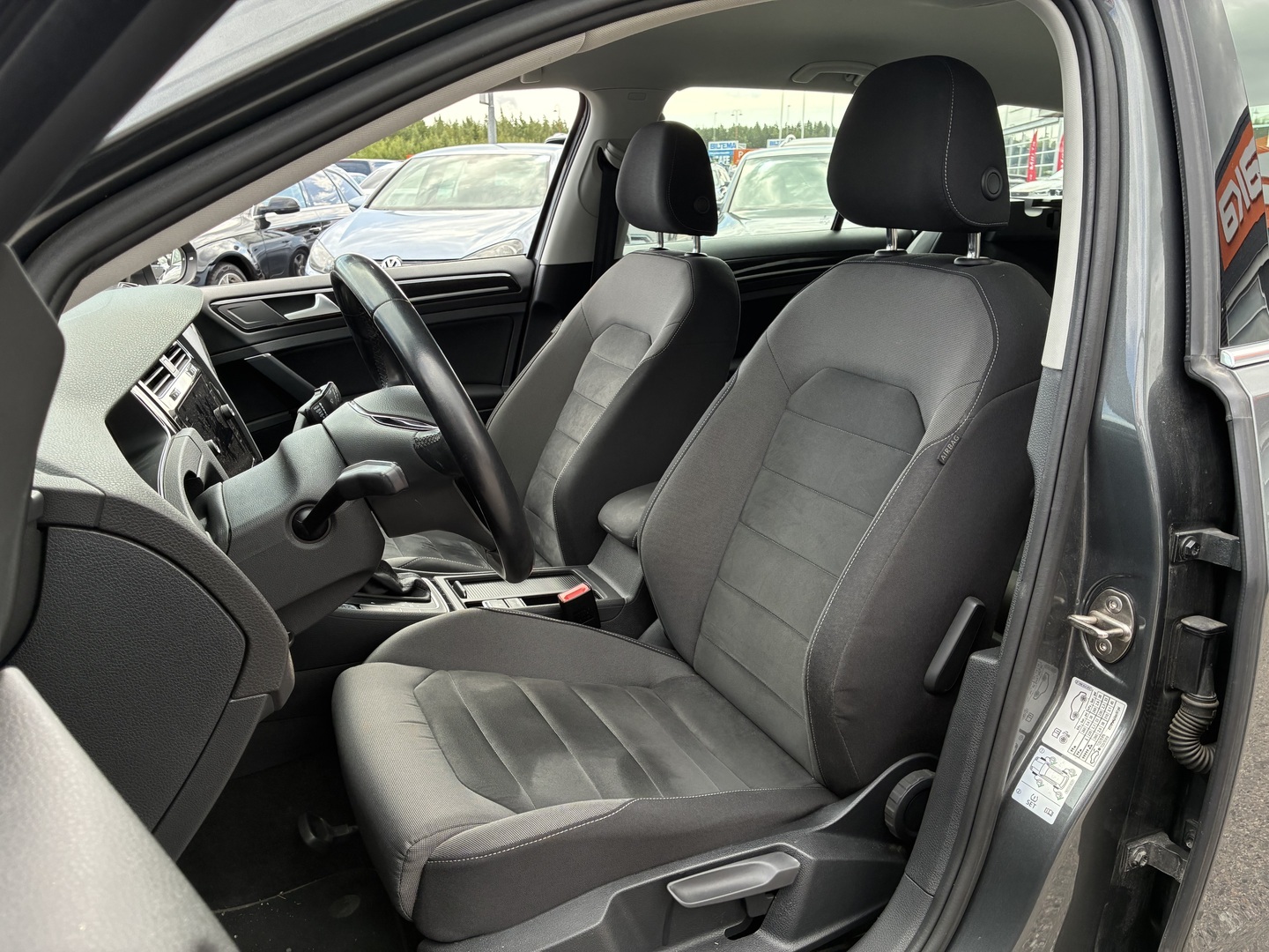 VOLKSWAGEN Golf 2020