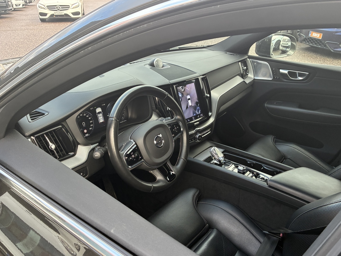 VOLVO XC60 2020