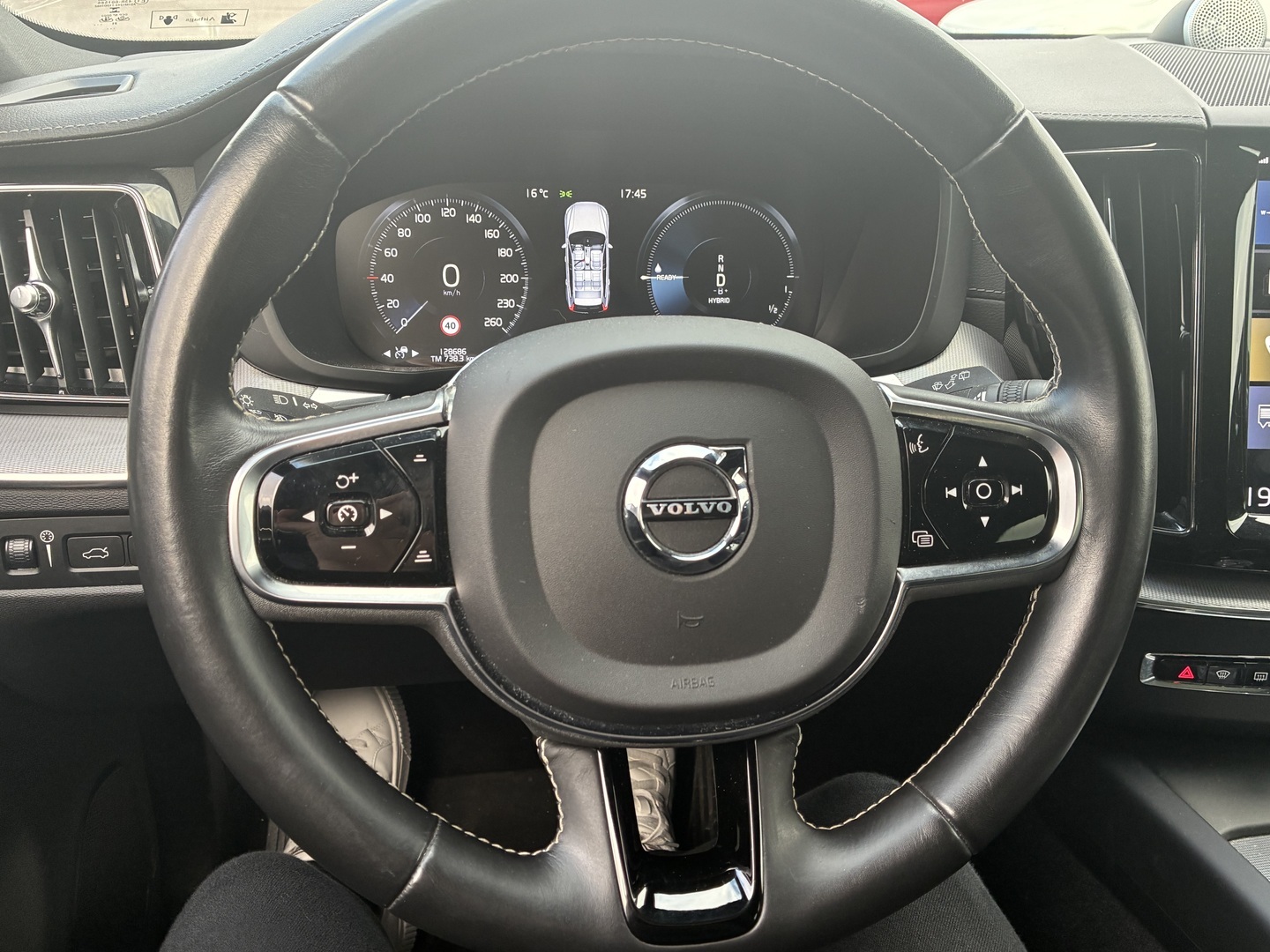 VOLVO XC60 2020