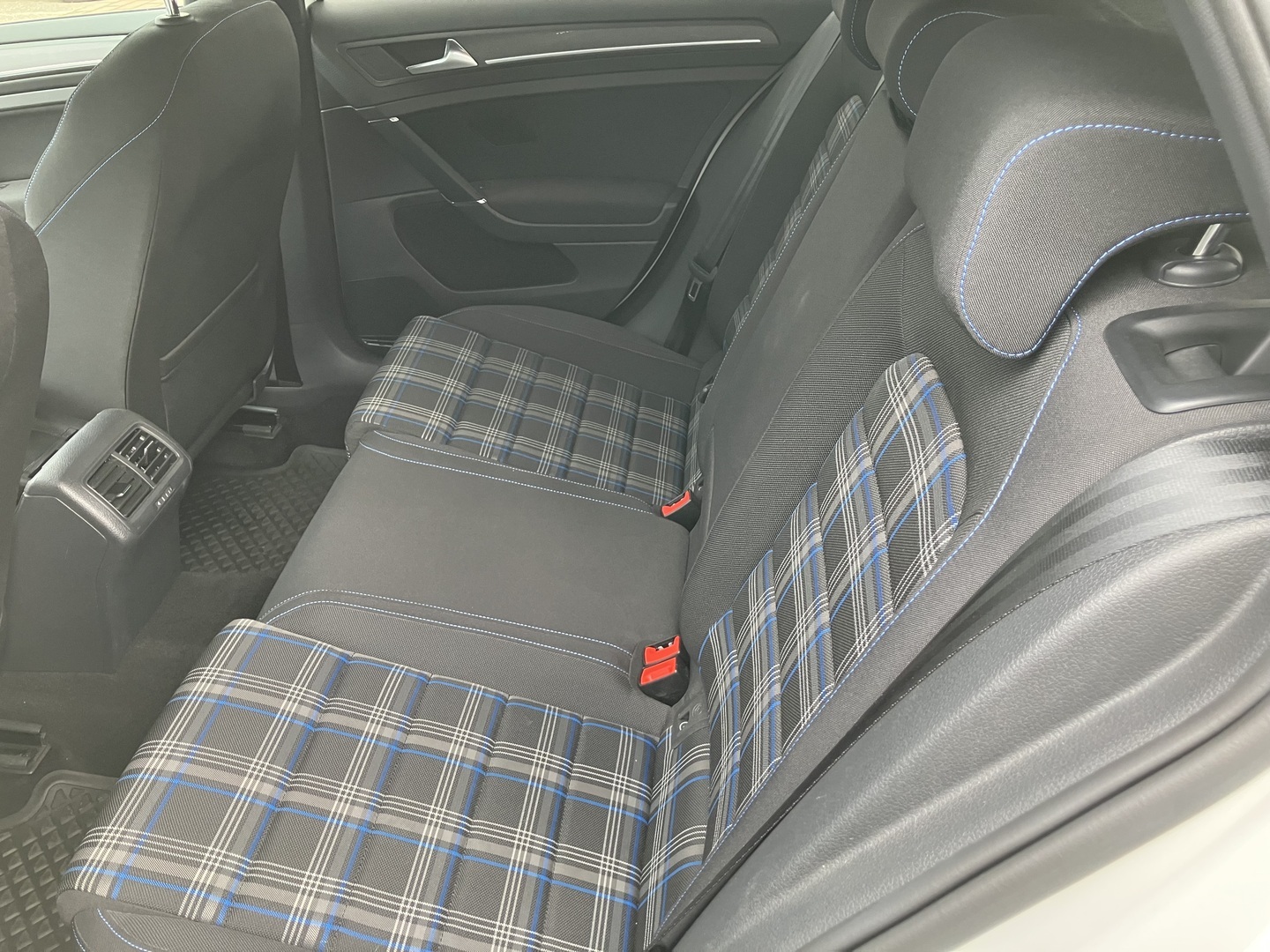 VOLKSWAGEN Golf 2020