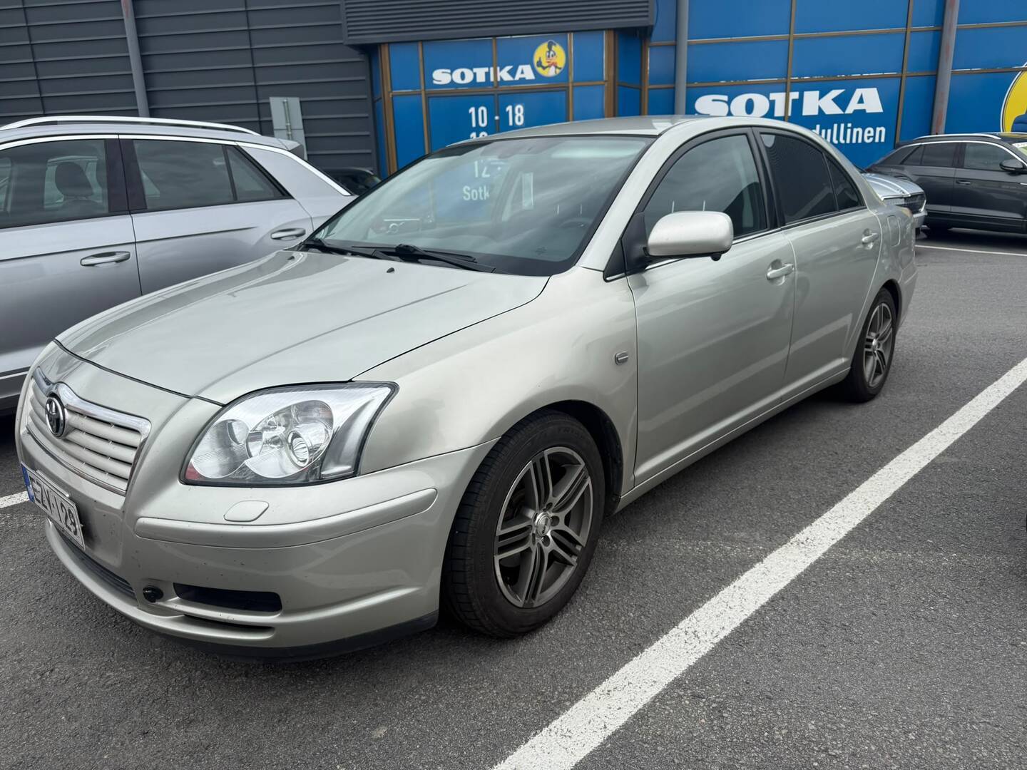 TOYOTA Avensis 2003