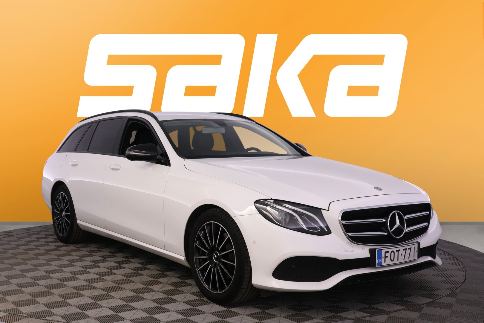 MERCEDES-BENZ E 2017