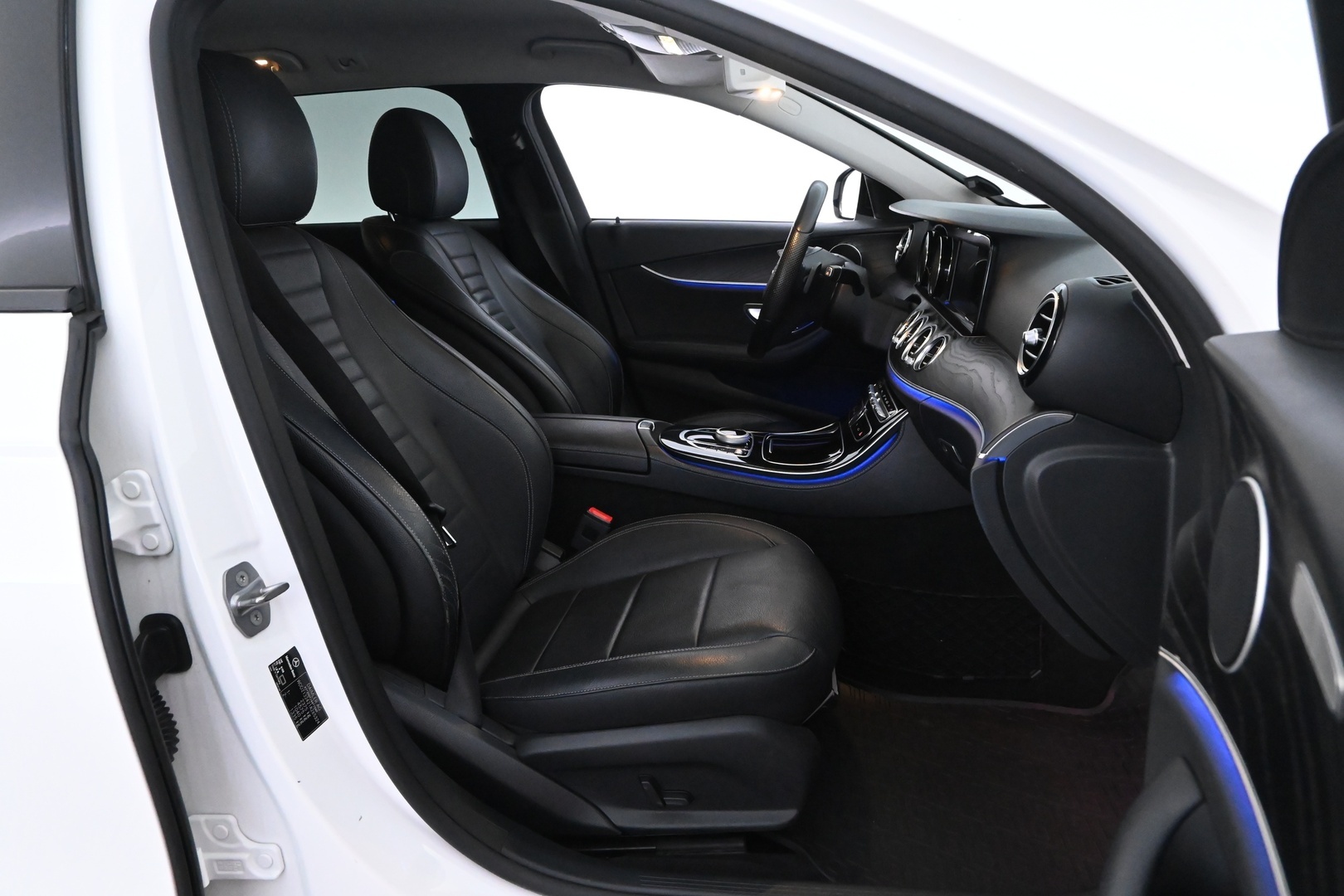 MERCEDES-BENZ E 2017