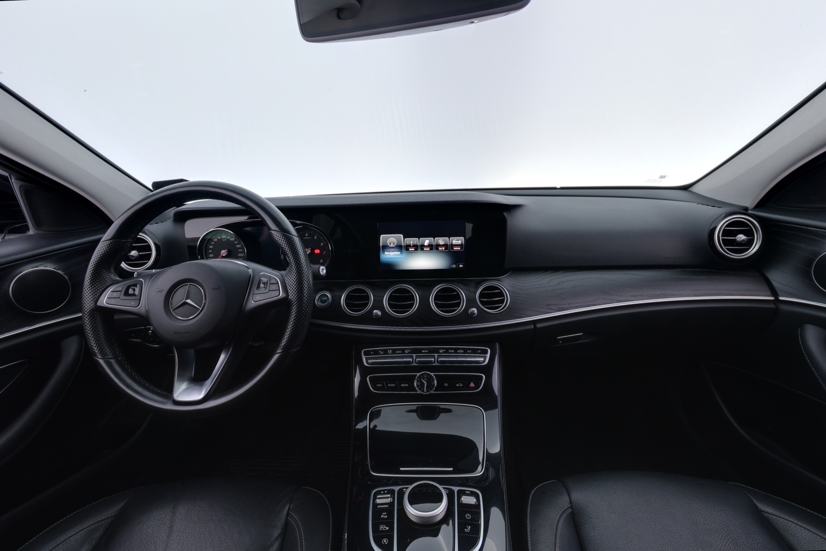 MERCEDES-BENZ E 2017