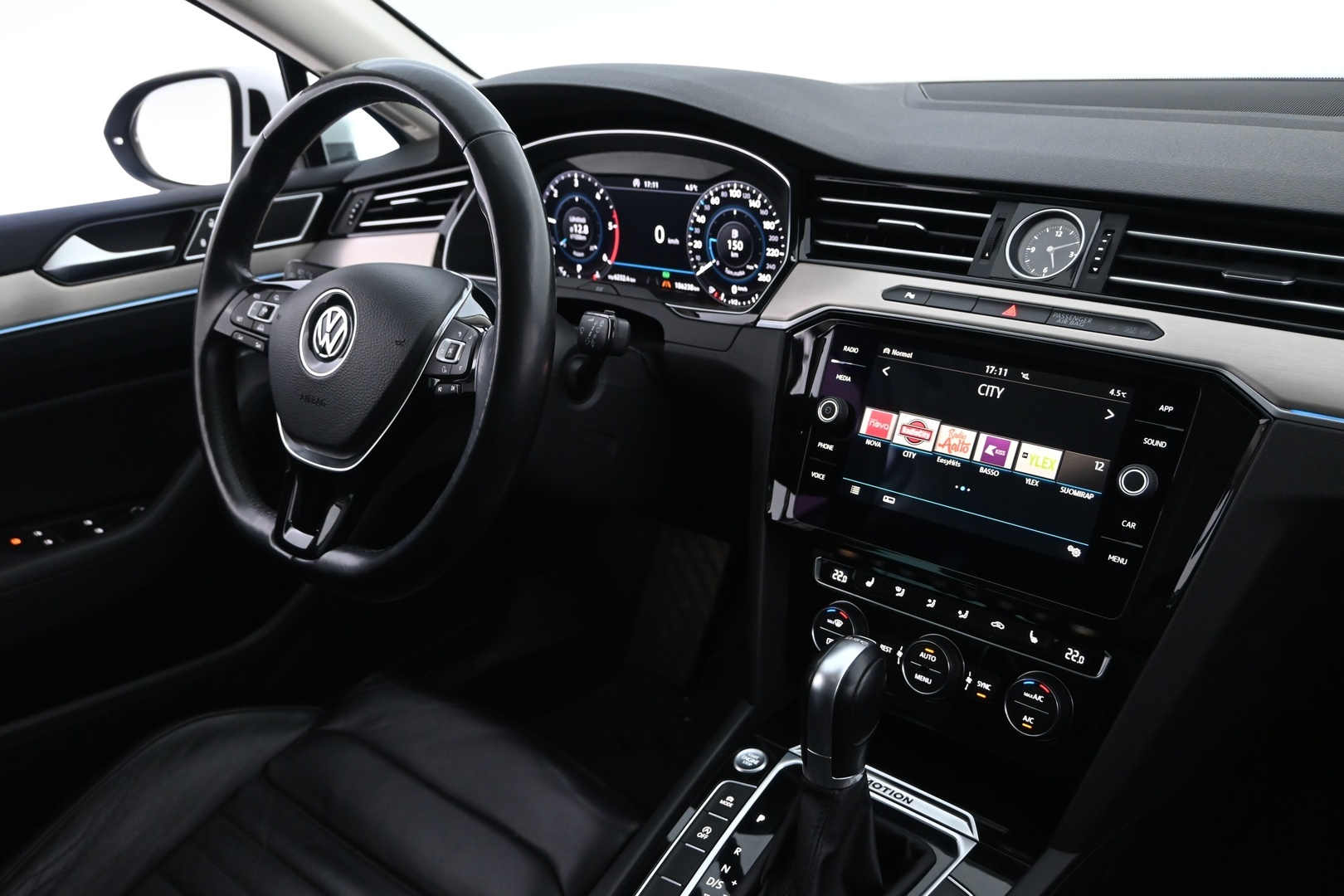 VOLKSWAGEN Passat 2018