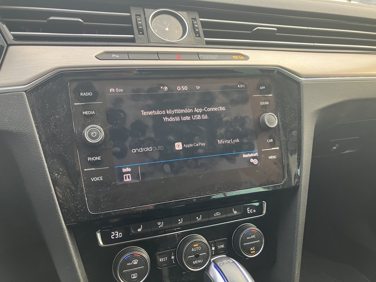 VOLKSWAGEN Passat 2018