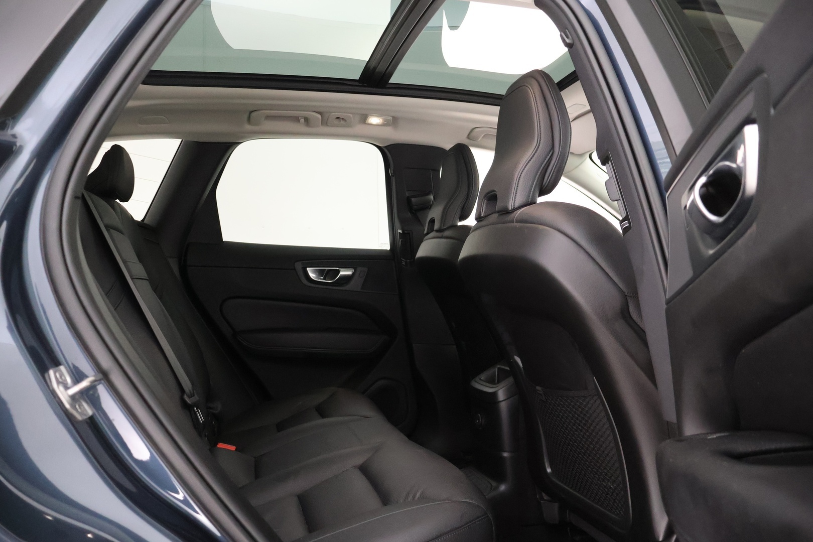 VOLVO XC60 2021