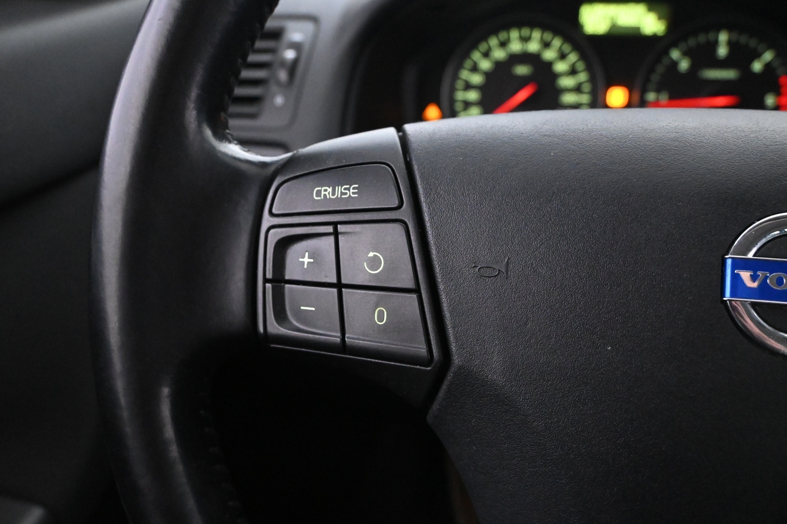 VOLVO V50 2010