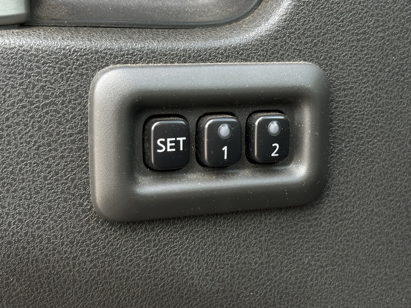 NISSAN Pathfinder 2011