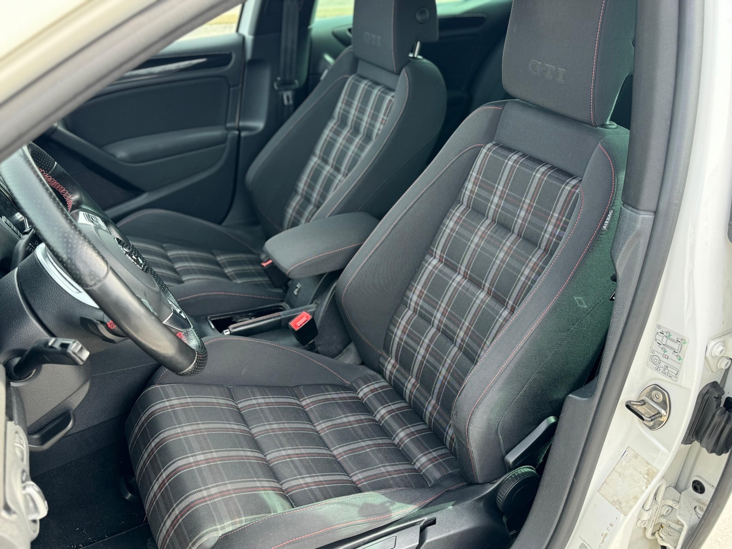 VOLKSWAGEN Golf 2011