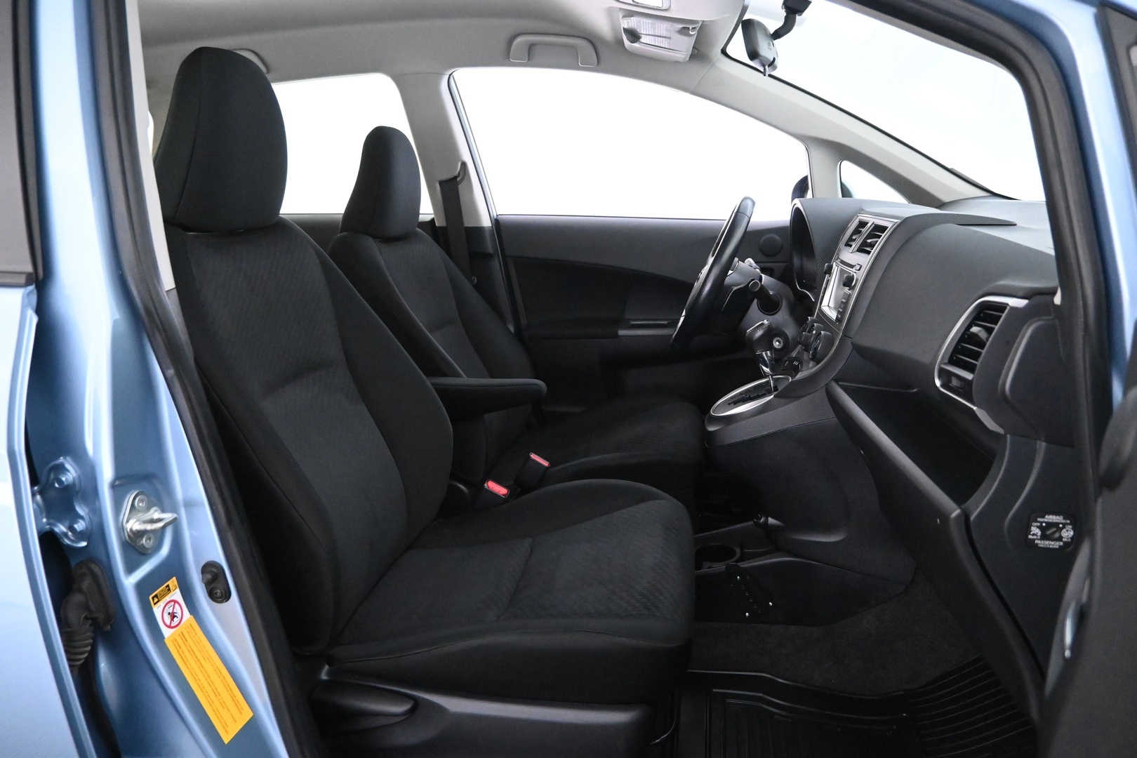 TOYOTA Verso-S 2012