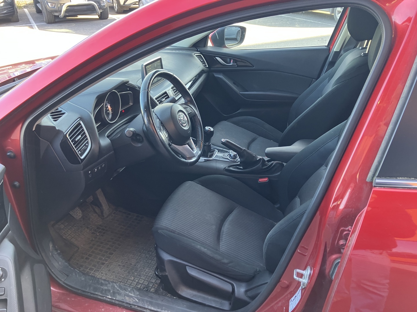 MAZDA 3 2015