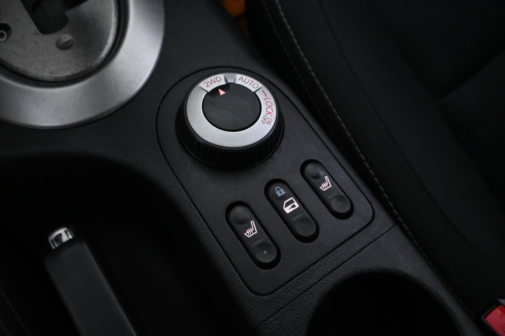 NISSAN Qashqai+2 2012