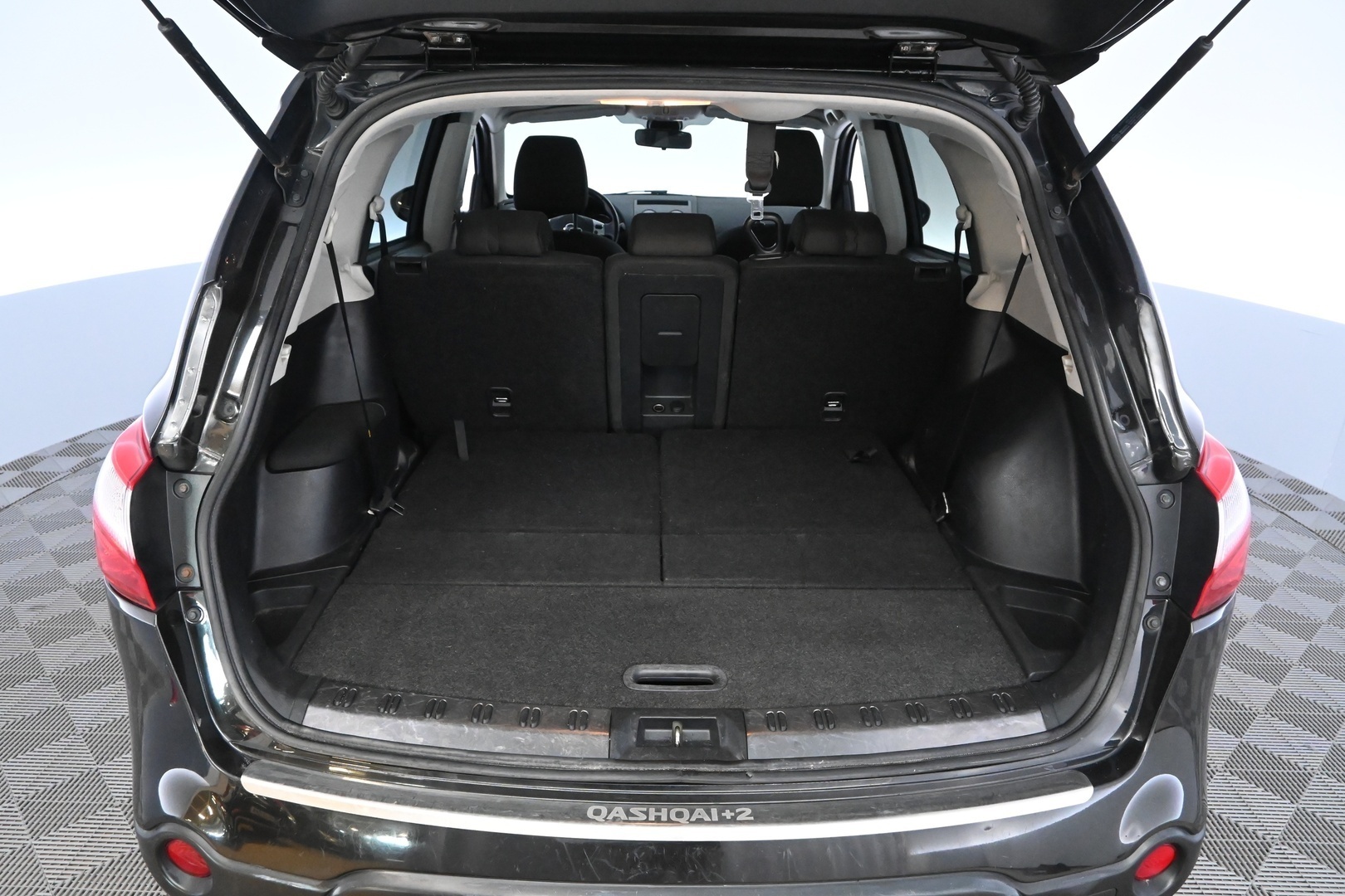 NISSAN Qashqai+2 2012
