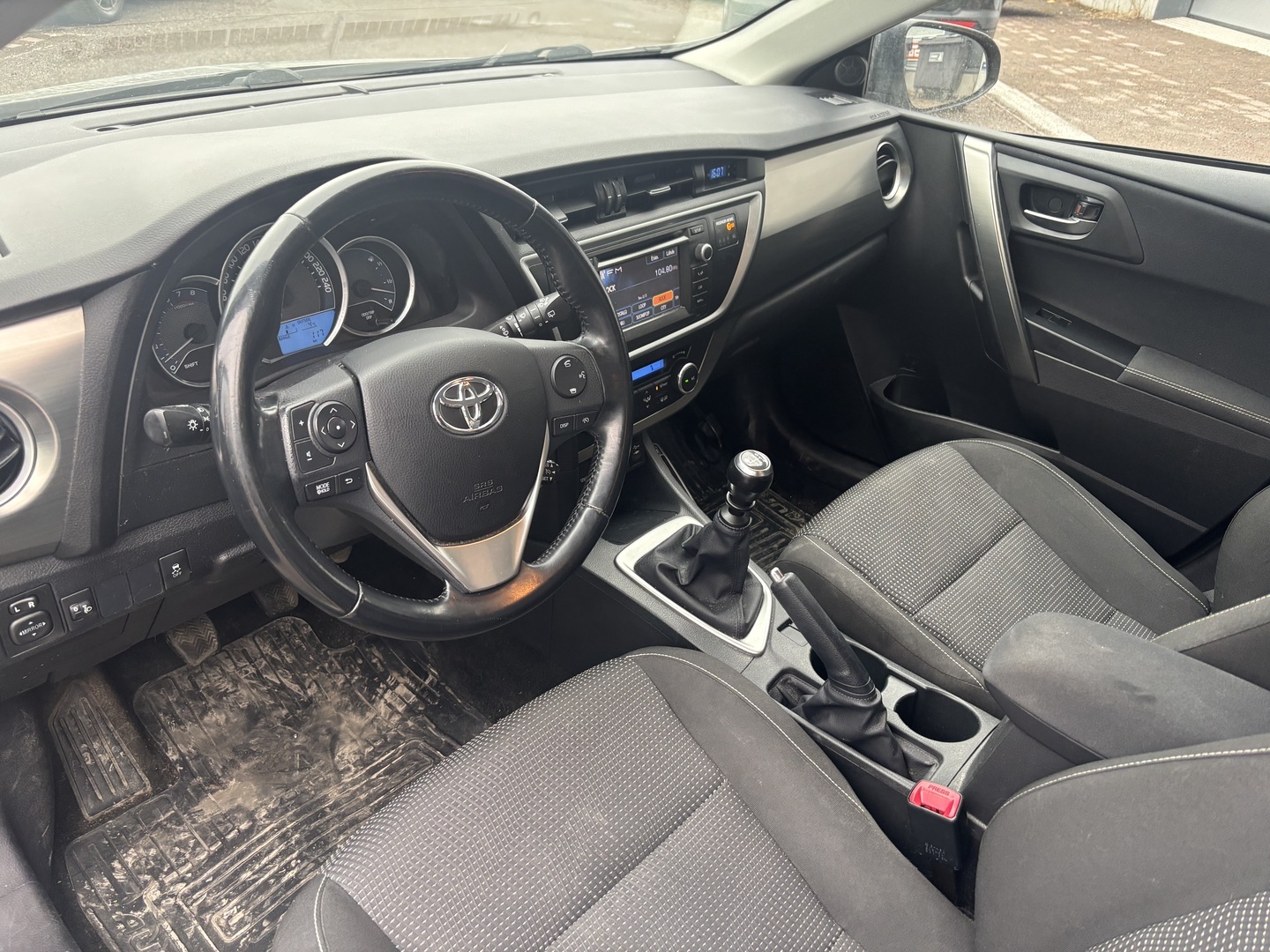 TOYOTA Auris 2014
