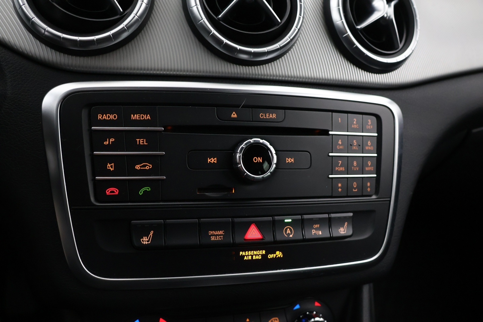 MERCEDES-BENZ CLA 2016