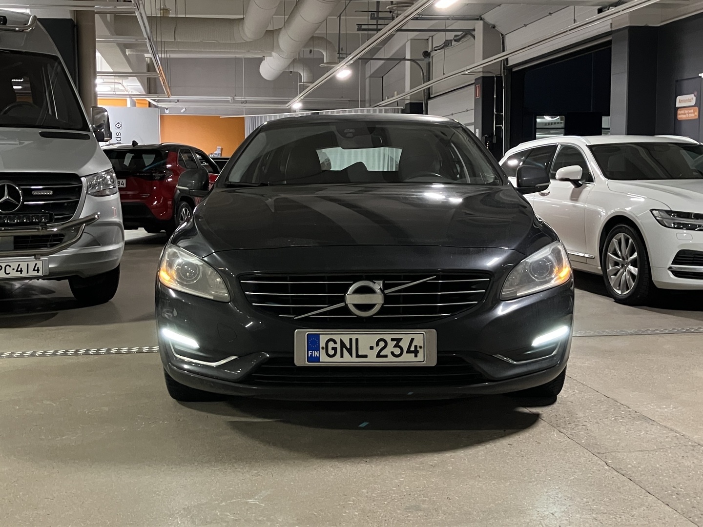 VOLVO V60 2014